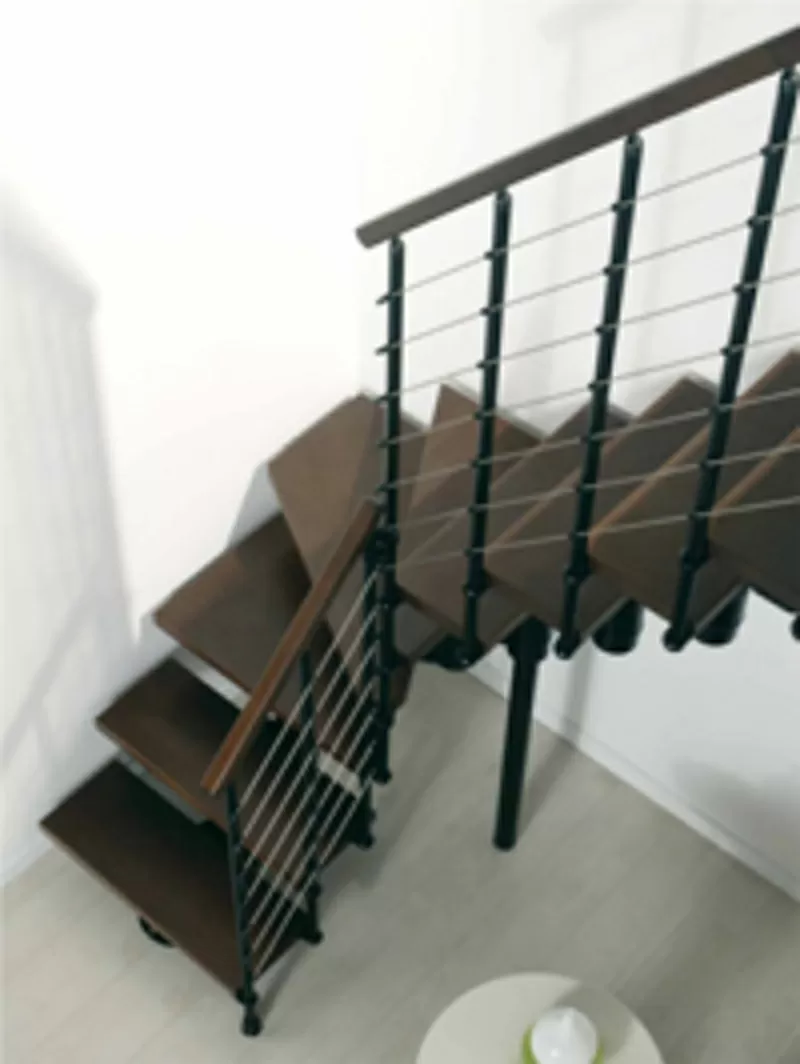 Межэтажная лестница на металлическом каркасе в г.Оренбург 4